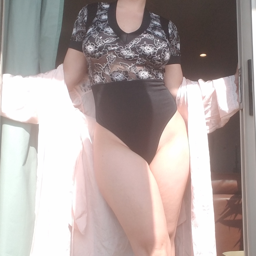 Vintage Parisian Floral bodysuit - Picture 3 of 8
